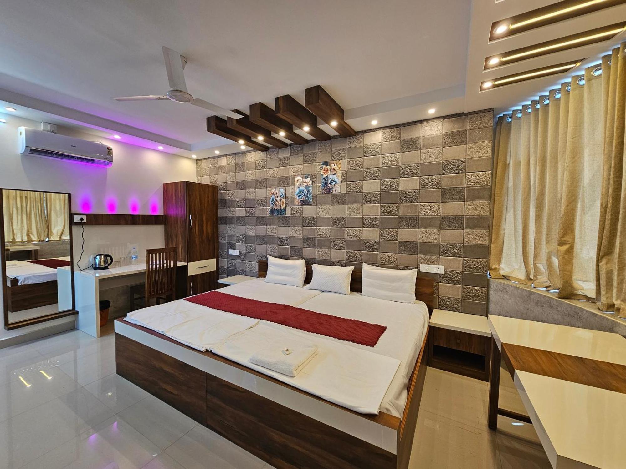 Mist Residency Hotel Kattappana Kültér fotó